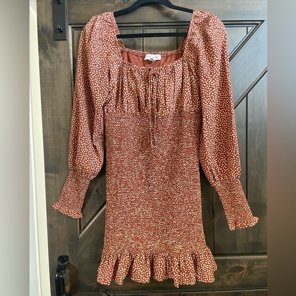 ✨Like New✨ PinkBlush Maternity Dress - Picture 2 of 3